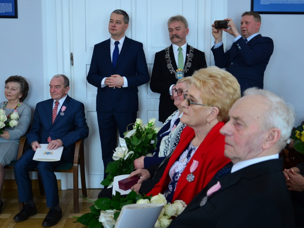 Złote Gody 8 par małżeńskich w ratuszu