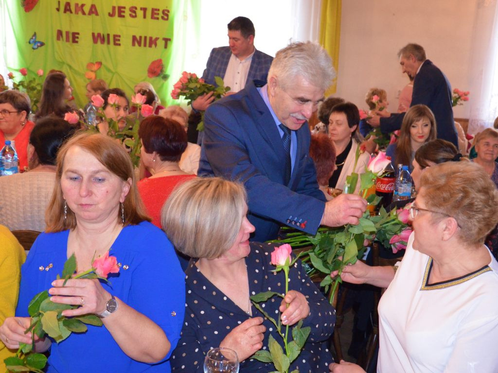 Gminny Dzień Kobiet w Chąśnie [zdjęcia]