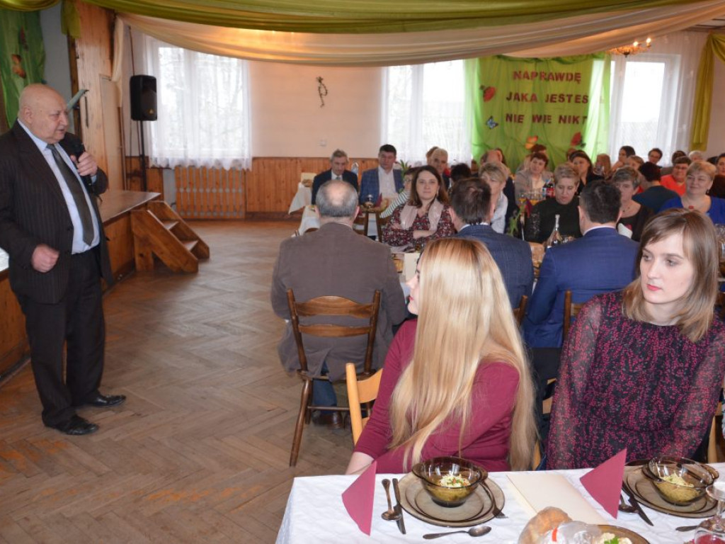 Gminny Dzień Kobiet w Chąśnie [zdjęcia]