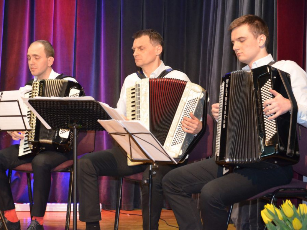 Łowicki Odeon wystąpił dla pań w Zdunach