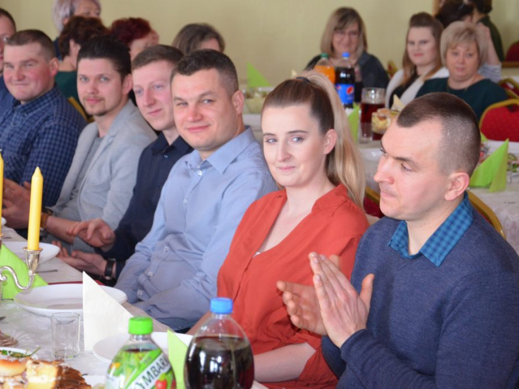 Dzień Kobiet: dzisiaj w kuchni w OSP Wicie rządzą panowie