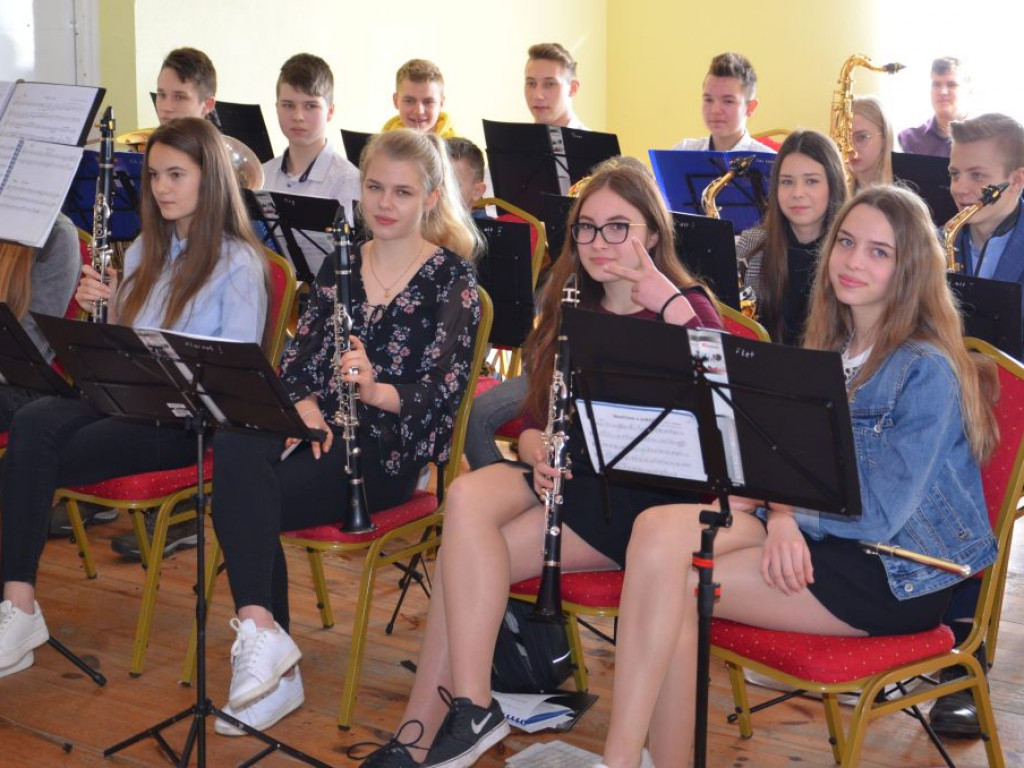 Dzień Kobiet: dzisiaj w kuchni w OSP Wicie rządzą panowie