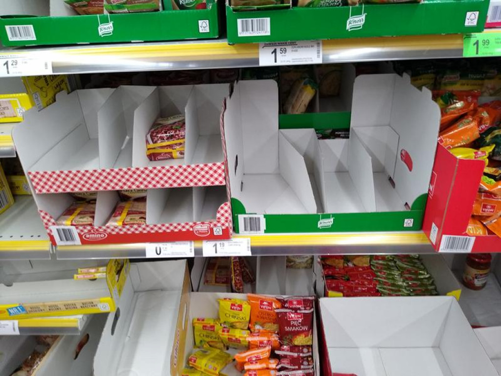 Łowiczanie robią zapasy, w sklepach puste półki