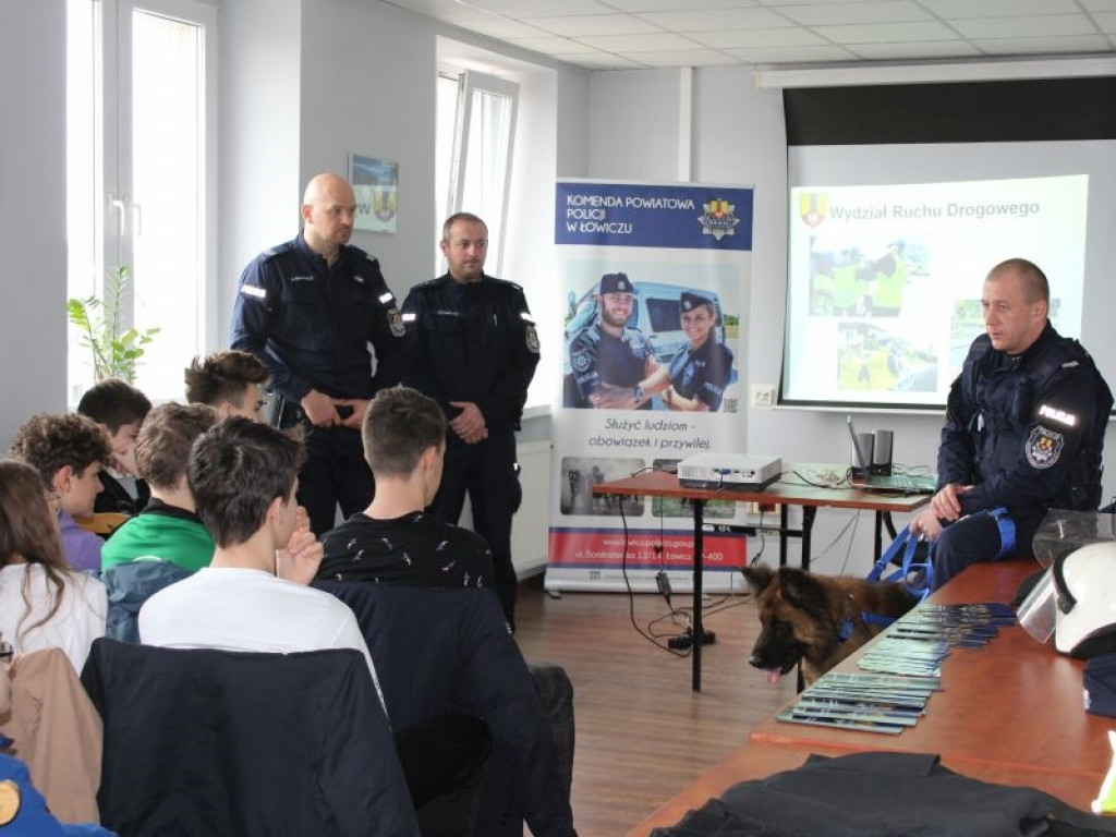 Dzień Otwarty w łowickiej komendzie policji
