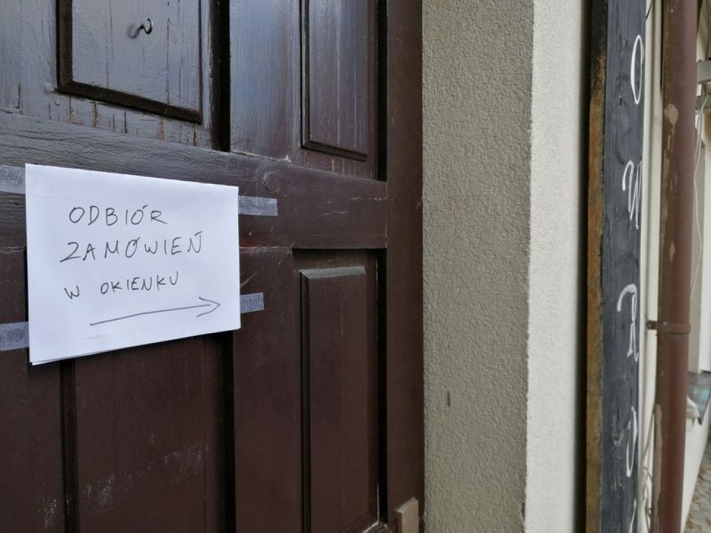 Restauracje zamknięte lub z ofertą na wynos
