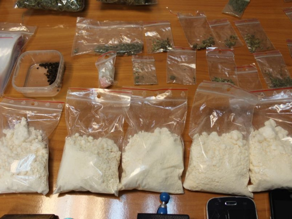 Ponad kilogram narkotyków nie trafi 