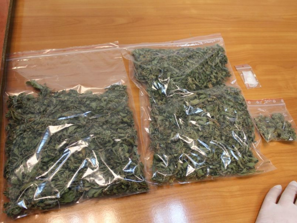 Ponad kilogram narkotyków nie trafi 