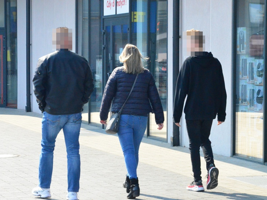 Jak radzimy sobie z ograniczeniem wyjść z domu?