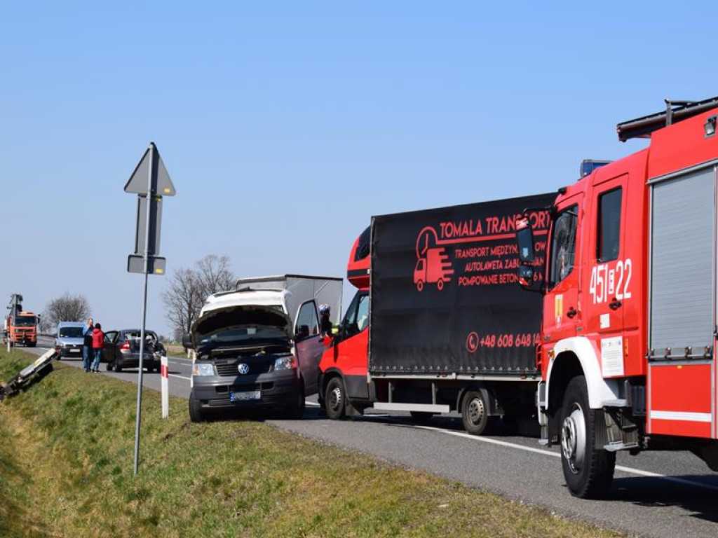 Wypadek pięciu samochodów na drodze krajowej 92