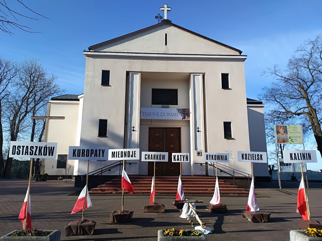 Niezwykła instalacja stanęła przed kościołem św. Jakuba w Głownie
