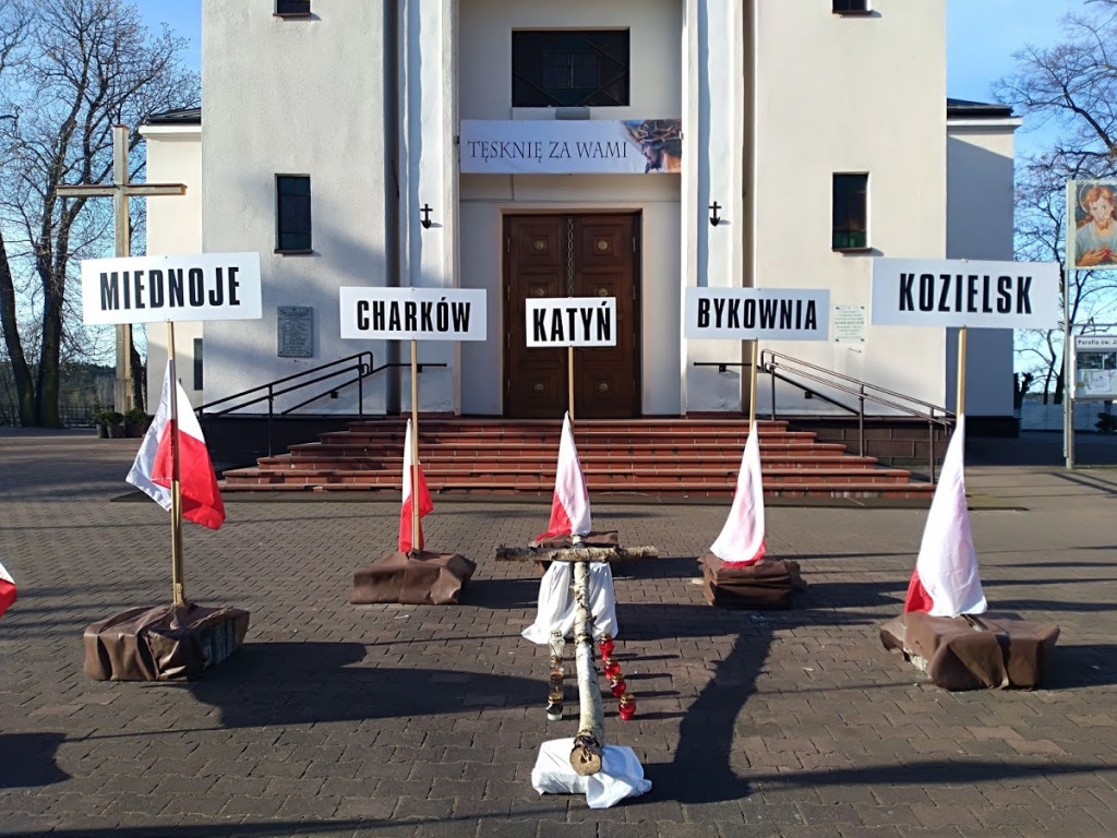 Niezwykła instalacja stanęła przed kościołem św. Jakuba w Głownie