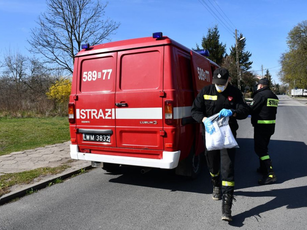 Stryków: maseczki trafiają do mieszkańców