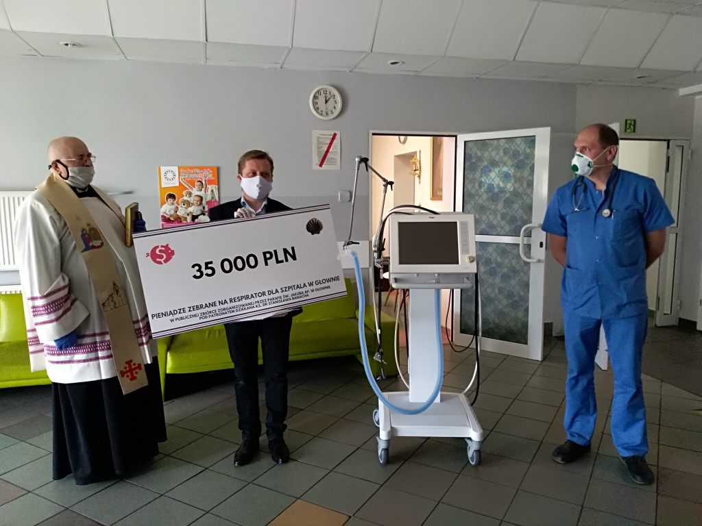 Głowno: 35 tysięcy na respirator - przekazano symboliczny czek