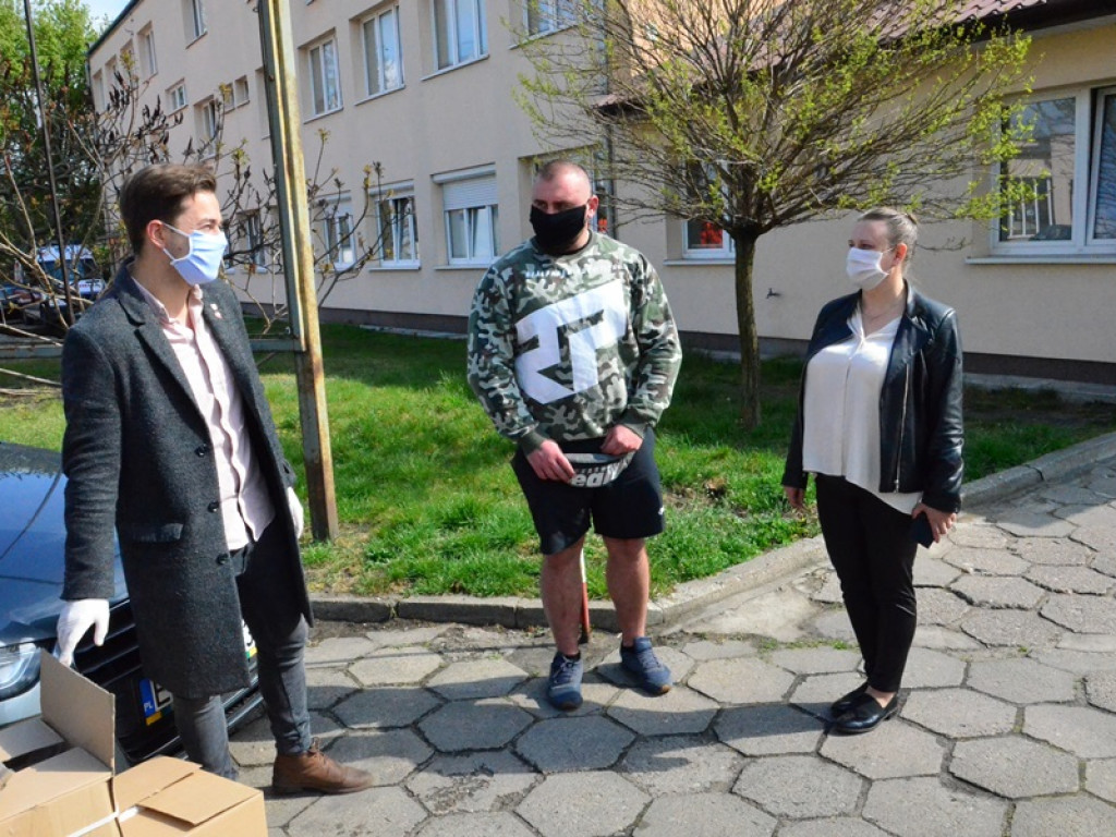Pomoc dla szpitala od Łączy nas Łowicz
