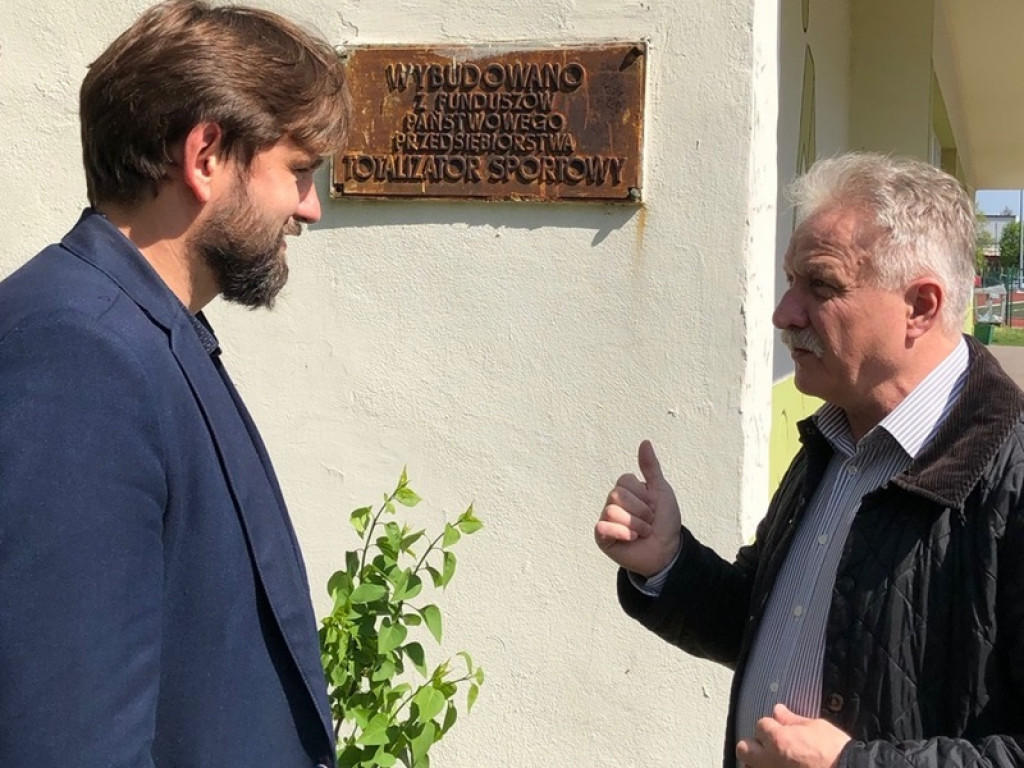 OSiR doczeka się nowej szatni. Dotacje popłyną także do gmin Zduny i Domaniewice