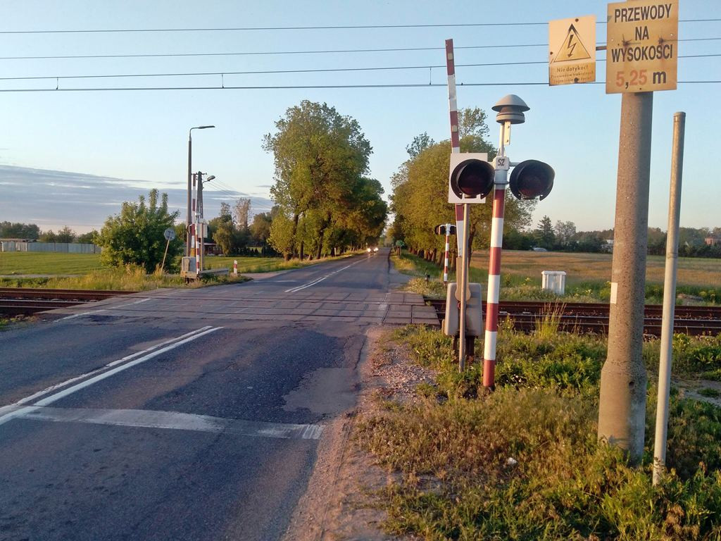 Znikający znak STOP i fejk wprost z komendy