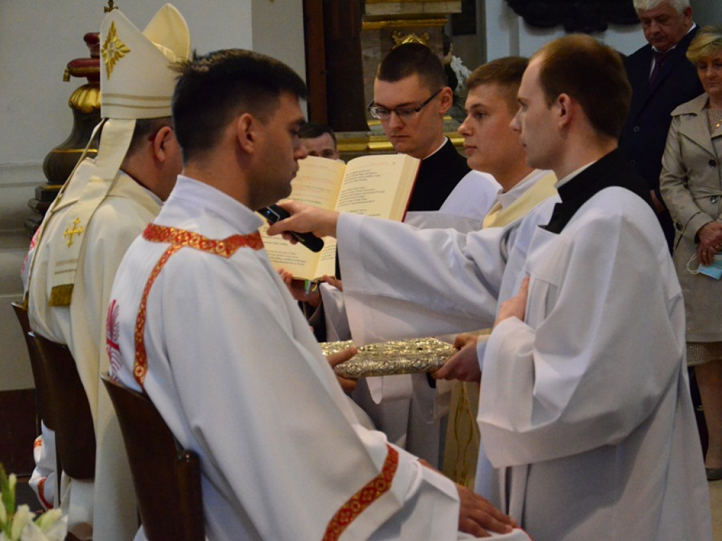 Alumni przyjęli święcenia diakonatu