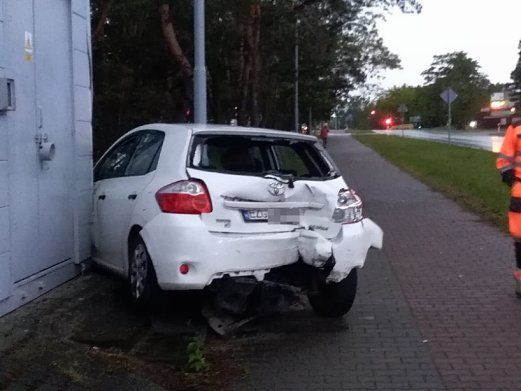 Wypadek w Głownie na pasach na DK 14
