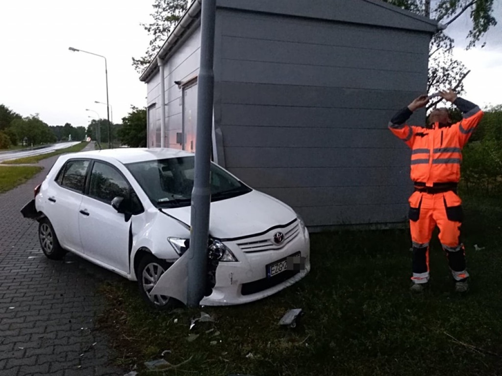 Wypadek w Głownie na pasach na DK 14