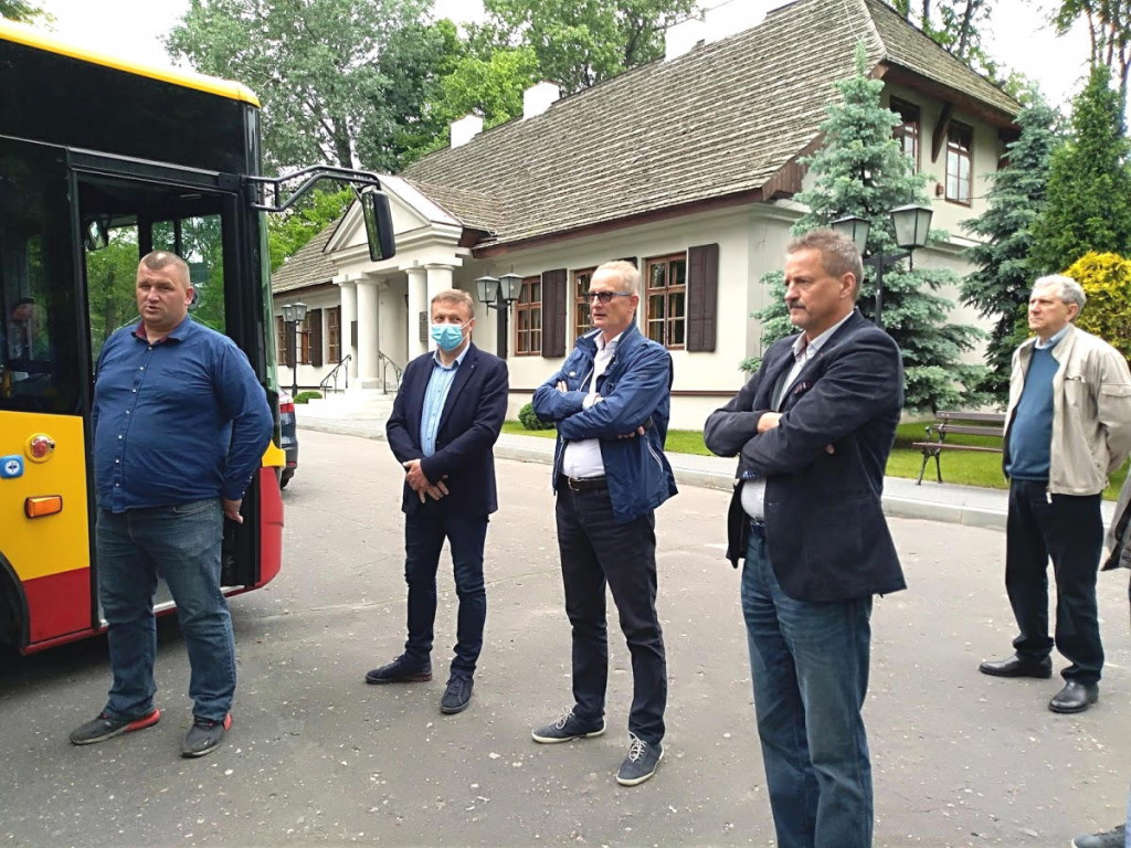 Radni już jechali nowym autobusem miejskim. A kiedy mieszkańcy?