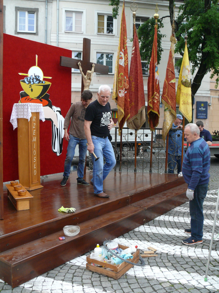 Na procesji Bożego Ciała będą barierki FOTO i VIDEO