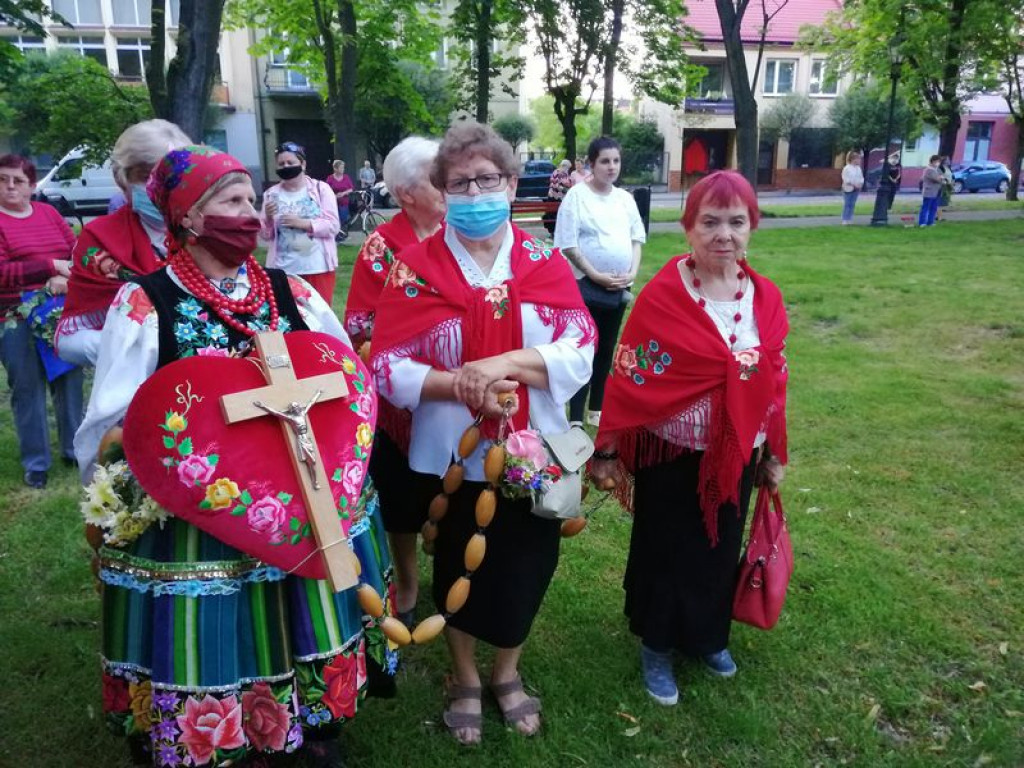 Procesja przeszła Alejami Sienkiewicza FILM i ZDJĘCIA
