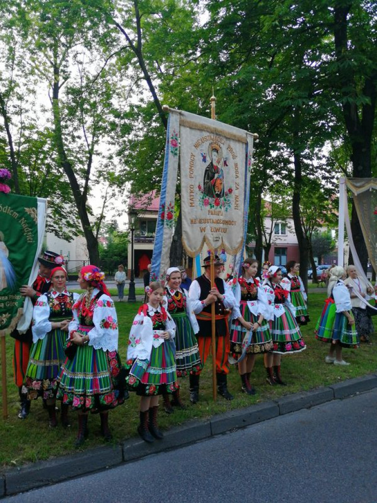 Procesja przeszła Alejami Sienkiewicza FILM i ZDJĘCIA