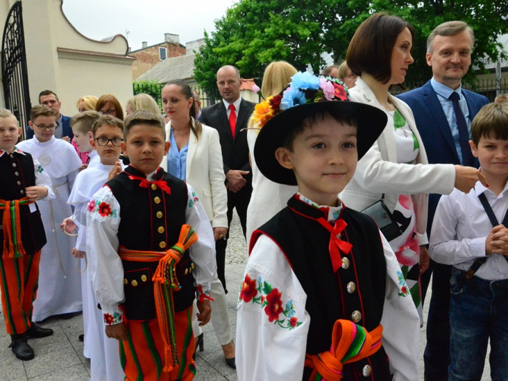 Rozpoczęły się Pierwsze Komunie Święte (zdjęcia)