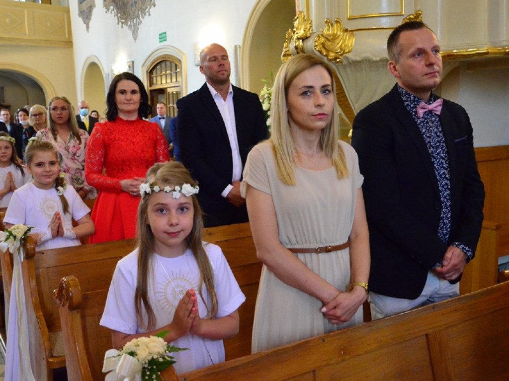 Rozpoczęły się Pierwsze Komunie Święte (zdjęcia)