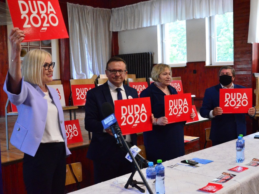 Spotkanie z europosłanką w Głownie. Uczestnicy skandowali 