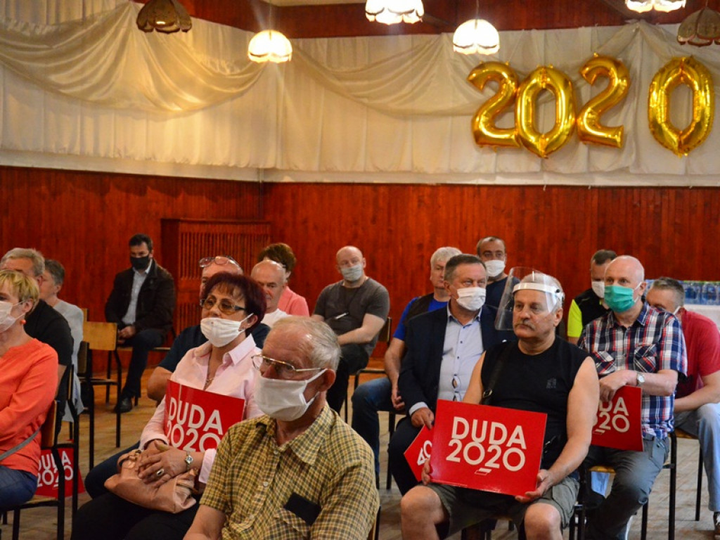 Spotkanie z europosłanką w Głownie. Uczestnicy skandowali 