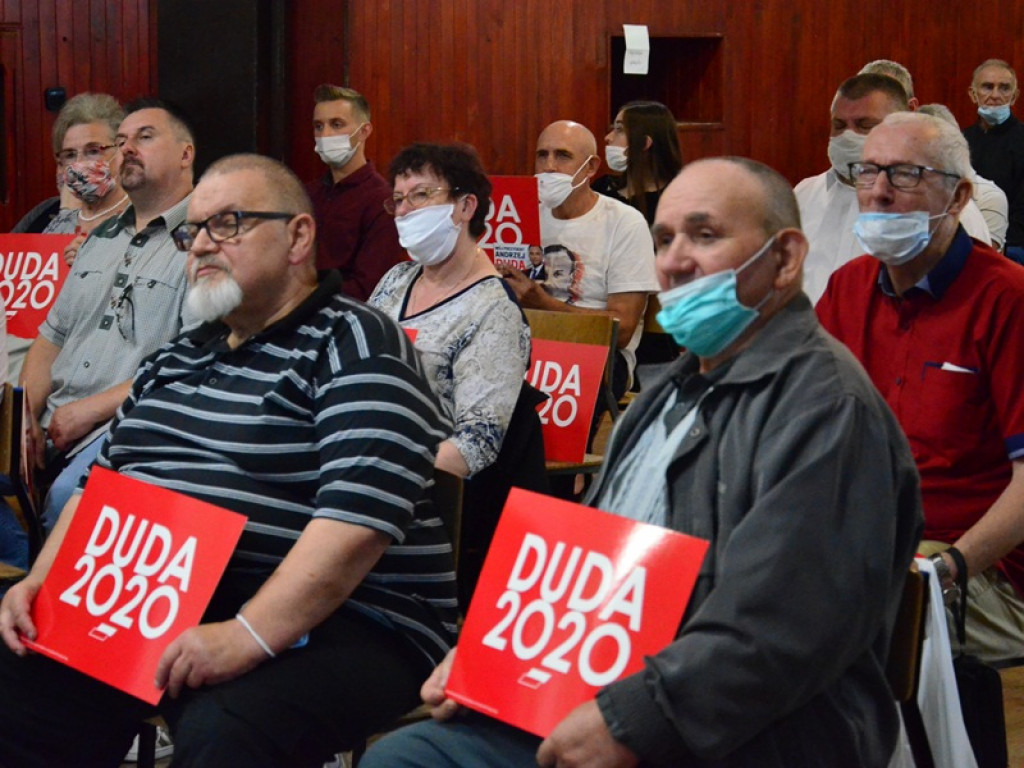 Spotkanie z europosłanką w Głownie. Uczestnicy skandowali 
