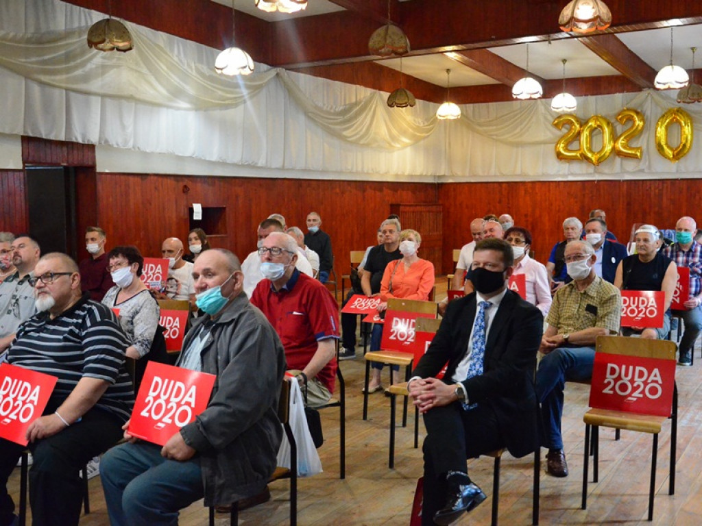 Spotkanie z europosłanką w Głownie. Uczestnicy skandowali 