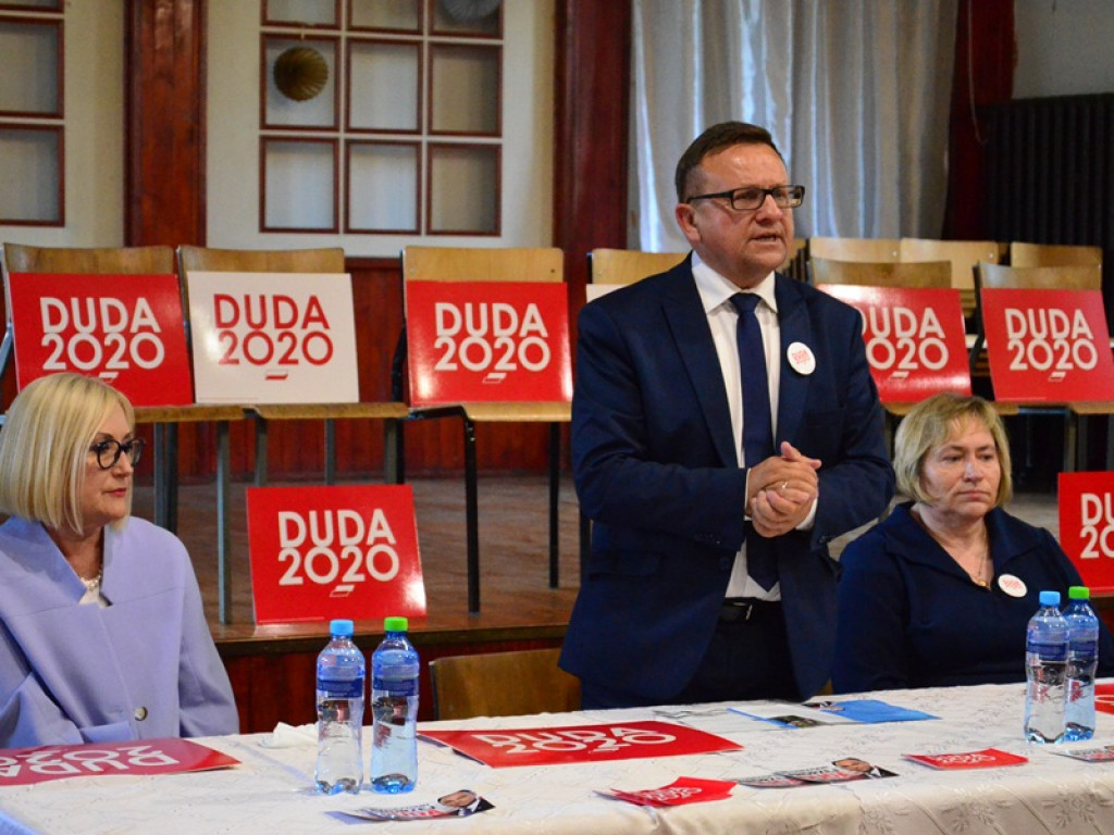 Spotkanie z europosłanką w Głownie. Uczestnicy skandowali 