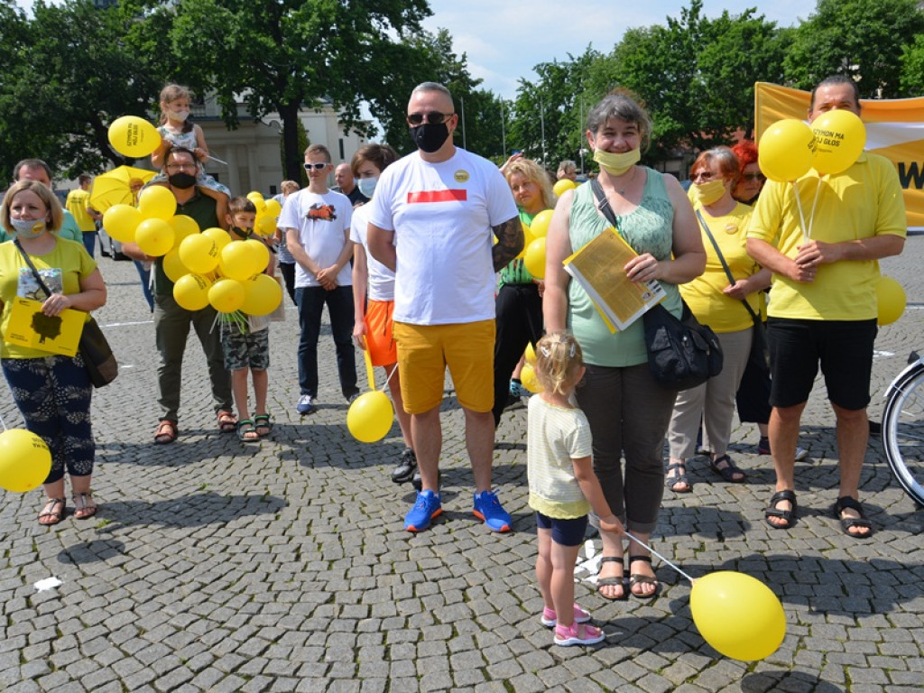 Flash mob ekipy Szymona na Starym Rynku