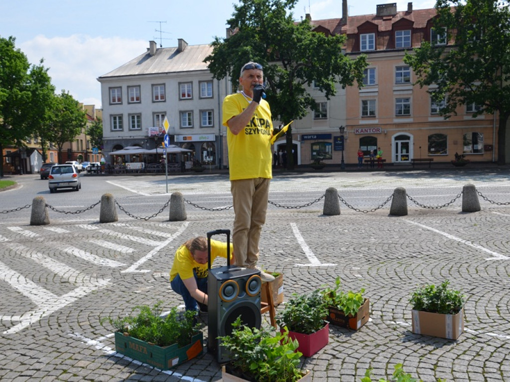 Flash mob ekipy Szymona na Starym Rynku
