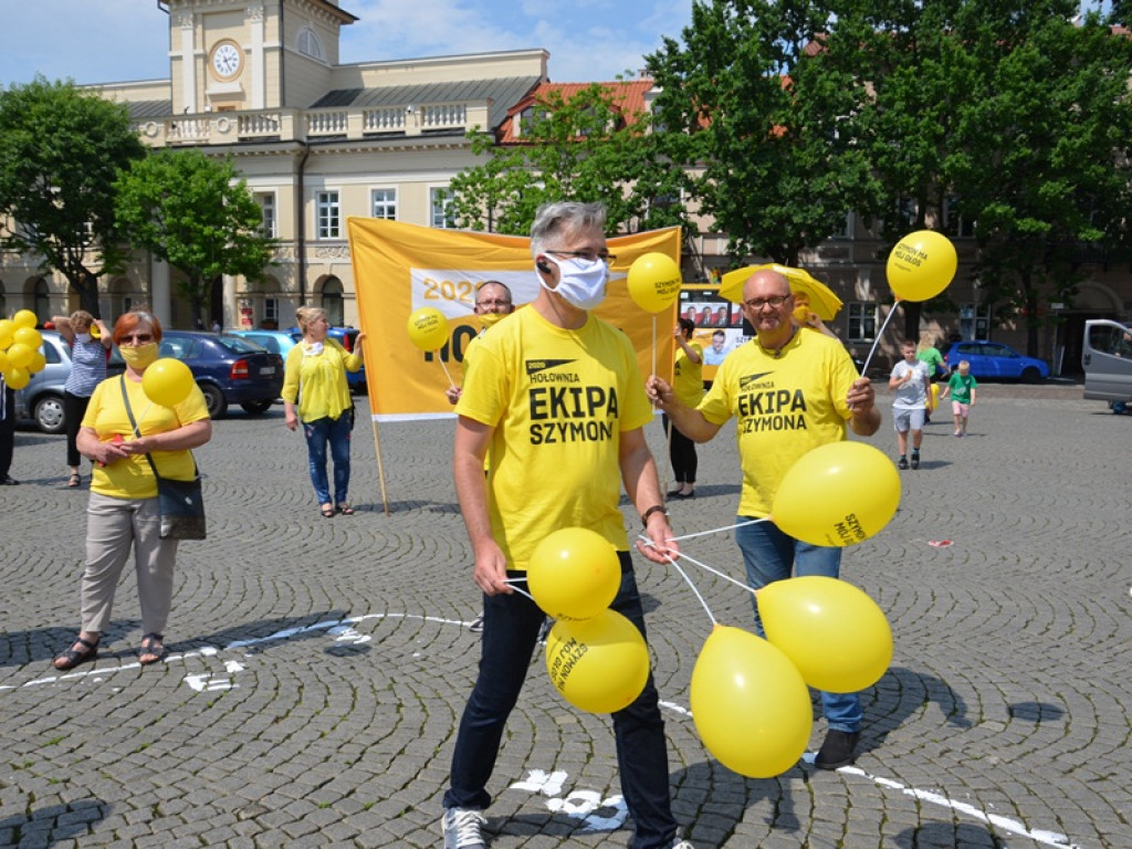 Flash mob ekipy Szymona na Starym Rynku