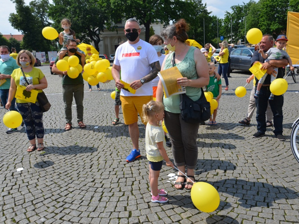Flash mob ekipy Szymona na Starym Rynku
