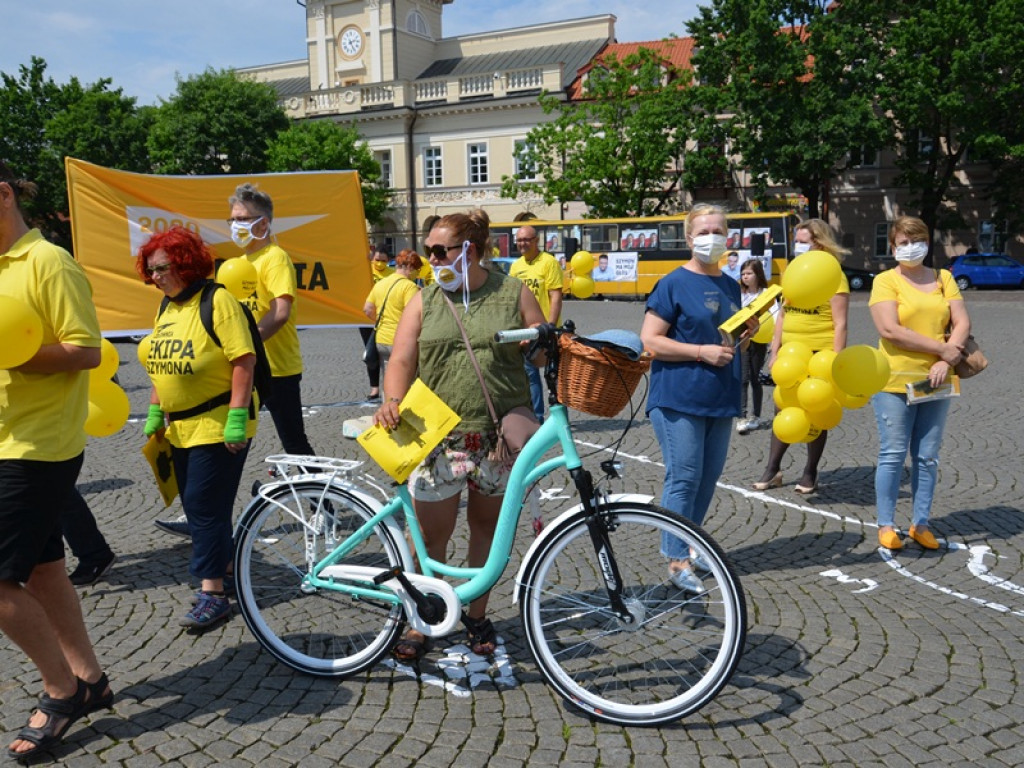 Flash mob ekipy Szymona na Starym Rynku