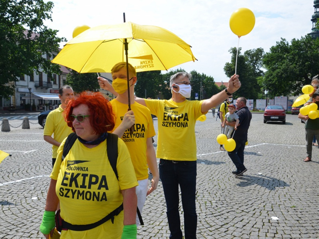 Flash mob ekipy Szymona na Starym Rynku