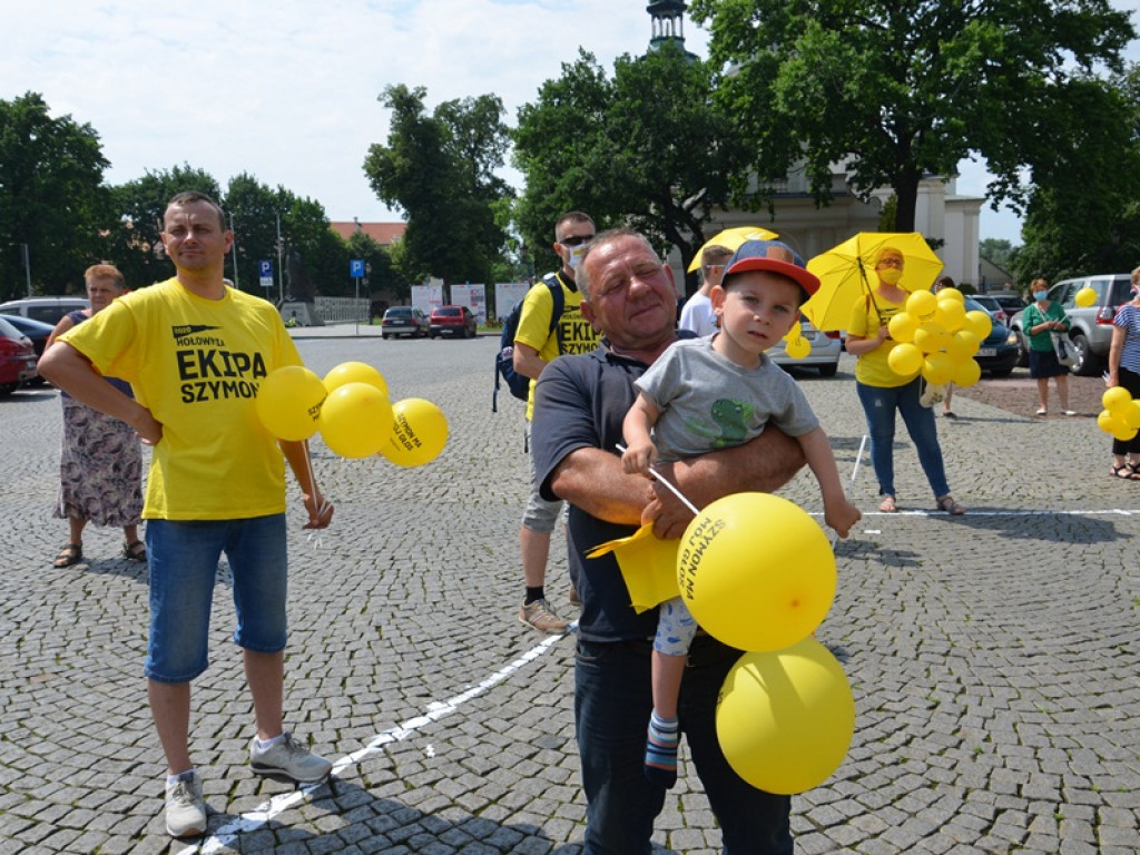 Flash mob ekipy Szymona na Starym Rynku