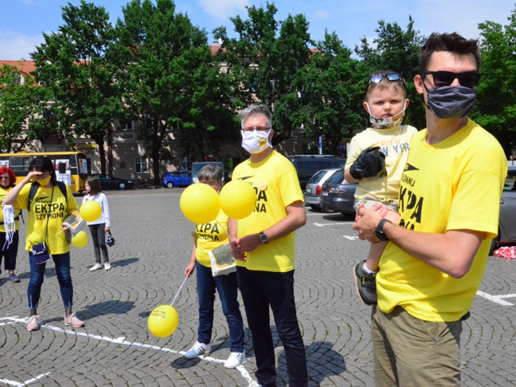 Flash mob ekipy Szymona na Starym Rynku