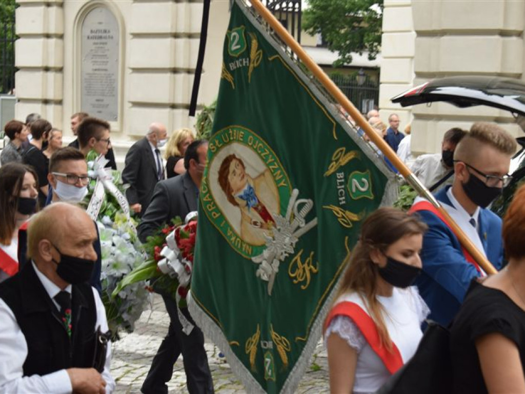 Rodzina, bliscy, przyjaciele i uczniowie żegnają Stanisława Wielca