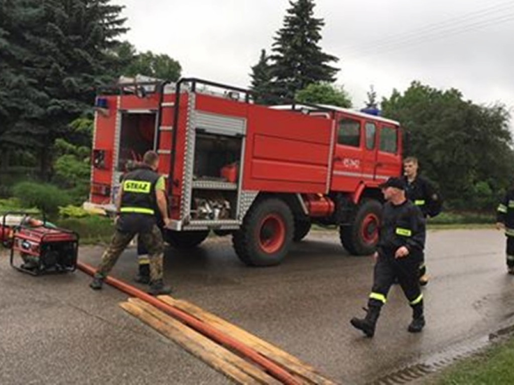 Mysłaków i Bobrowniki zalane. Wójt mówi: 