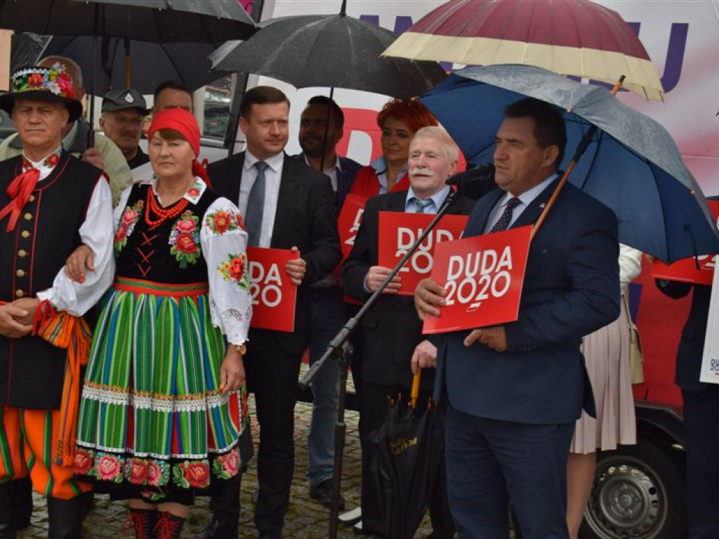 Łowicki komitet prezydenta Dudy mówi o 