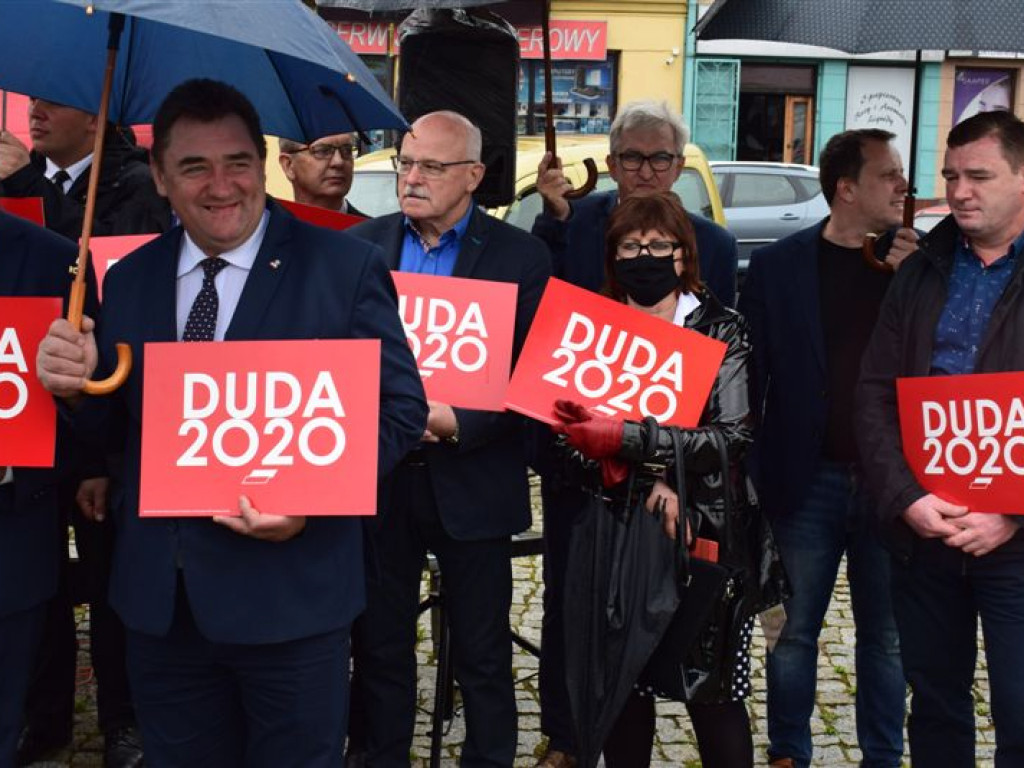 Łowicki komitet prezydenta Dudy mówi o 