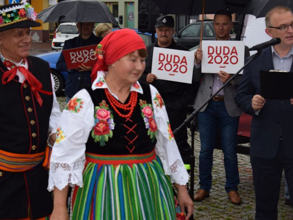Łowicki komitet prezydenta Dudy mówi o 
