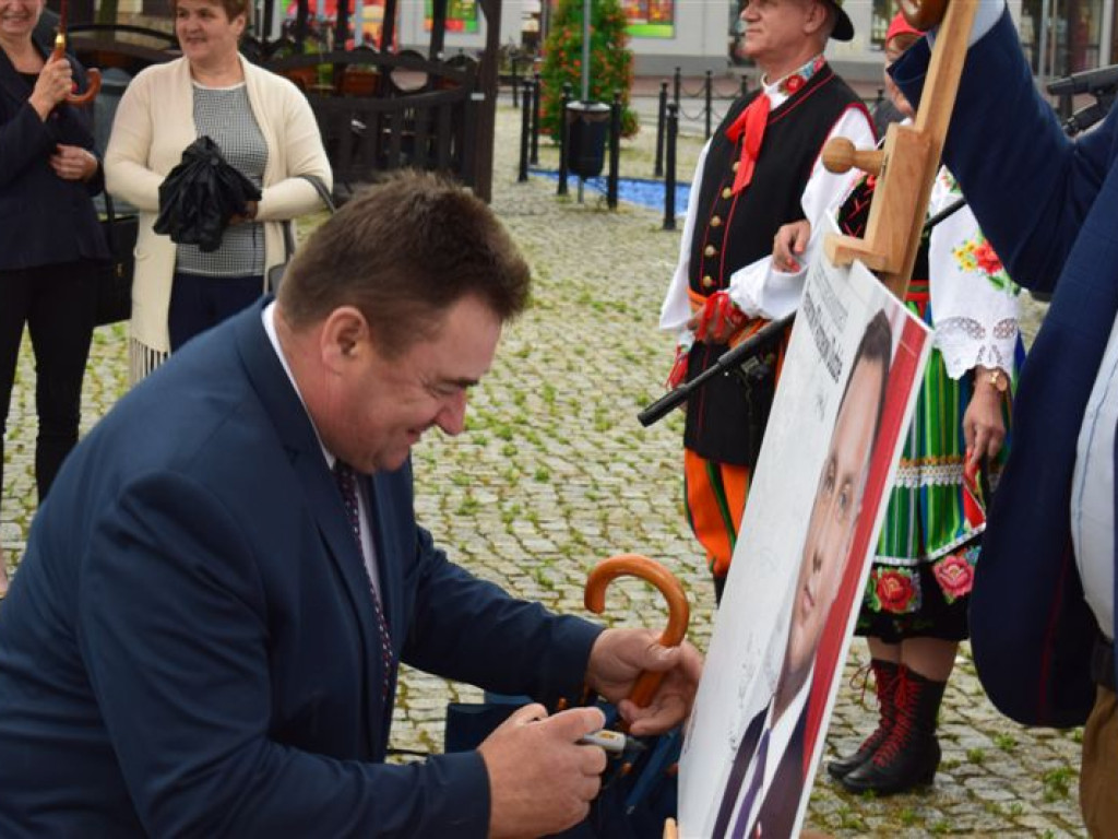 Łowicki komitet prezydenta Dudy mówi o 