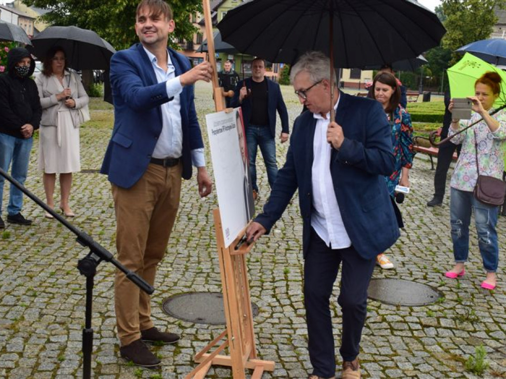 Łowicki komitet prezydenta Dudy mówi o 