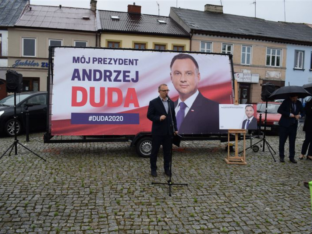 Łowicki komitet prezydenta Dudy mówi o 